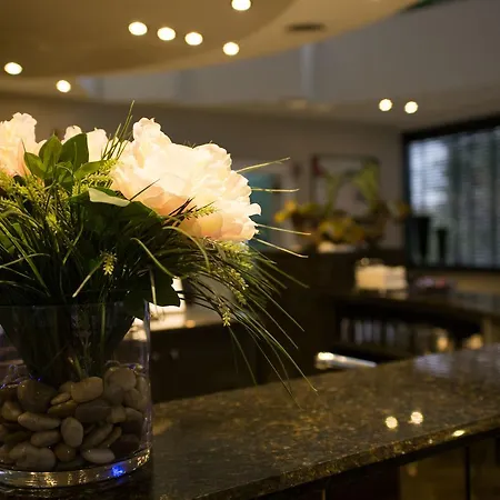 Ascot Hotel